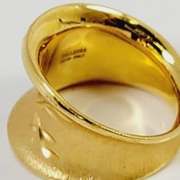 Gorgeous Bellezza jewelry gold-tone sandblast fashion ring size 6 - Picture 2 of 4